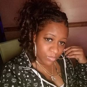 Meet your Posher, Qiana